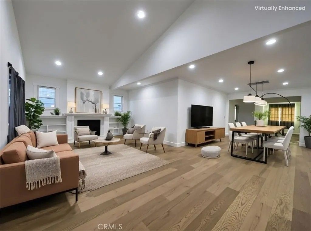 Photo of 1019 S Gramercy Dr, Los Angeles, CA 90019 (MLS # SR25243995)