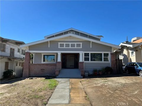 Tiny photo for 1019 S Gramercy Dr, Los Angeles, CA 90019 (MLS # SR25243995)
