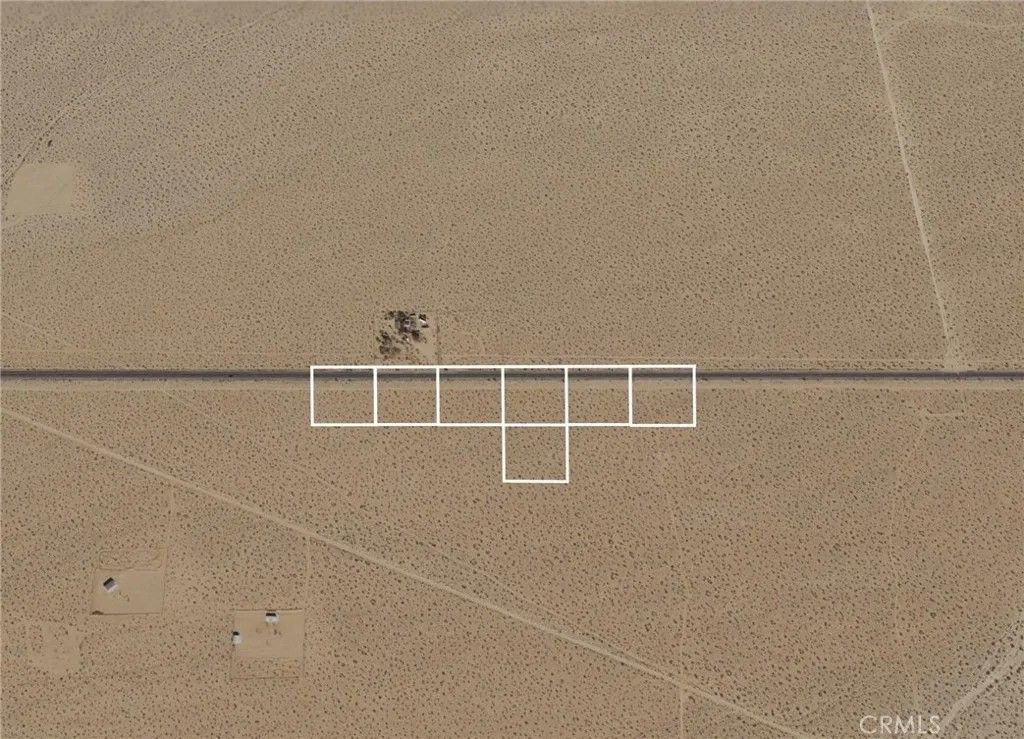 Photo of 17 Old Woman Springs, Johnson Valley, CA 92356 (MLS # JT26028315)