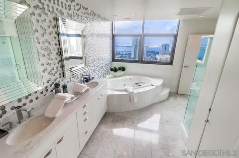 Tiny photo for 645 Front St #2201, San Diego, CA 92101 (MLS # 250032140)