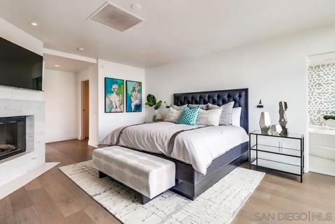 Tiny photo for 645 Front St #2201, San Diego, CA 92101 (MLS # 250032140)