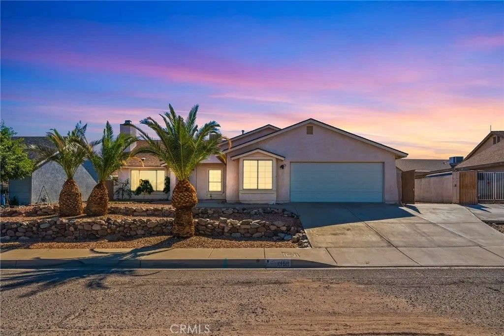 Photo of 1359 Redwood Ave, Needles, CA 92363 (MLS # WS25254291)