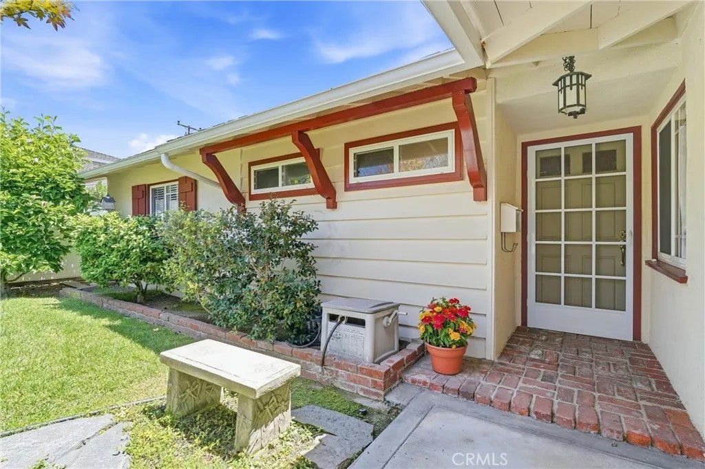 15826 Hillgate Drive