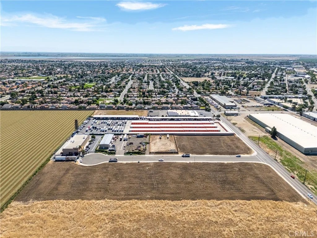 216 Commerce