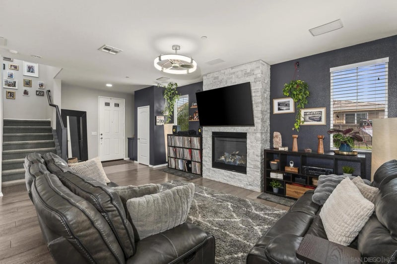 2431 Vernon Ranch Way