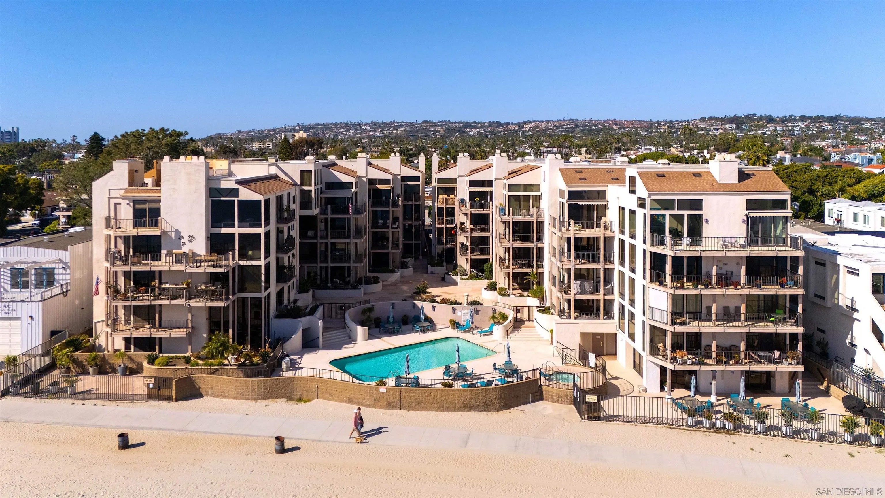 1125 Pacific Beach Dr 204