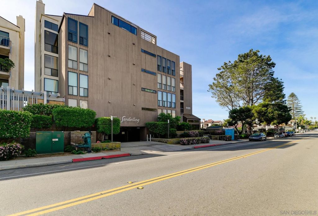 Photo of 1125 Pacific Beach Dr #204, San Diego, CA 92109 (MLS # 260005284)