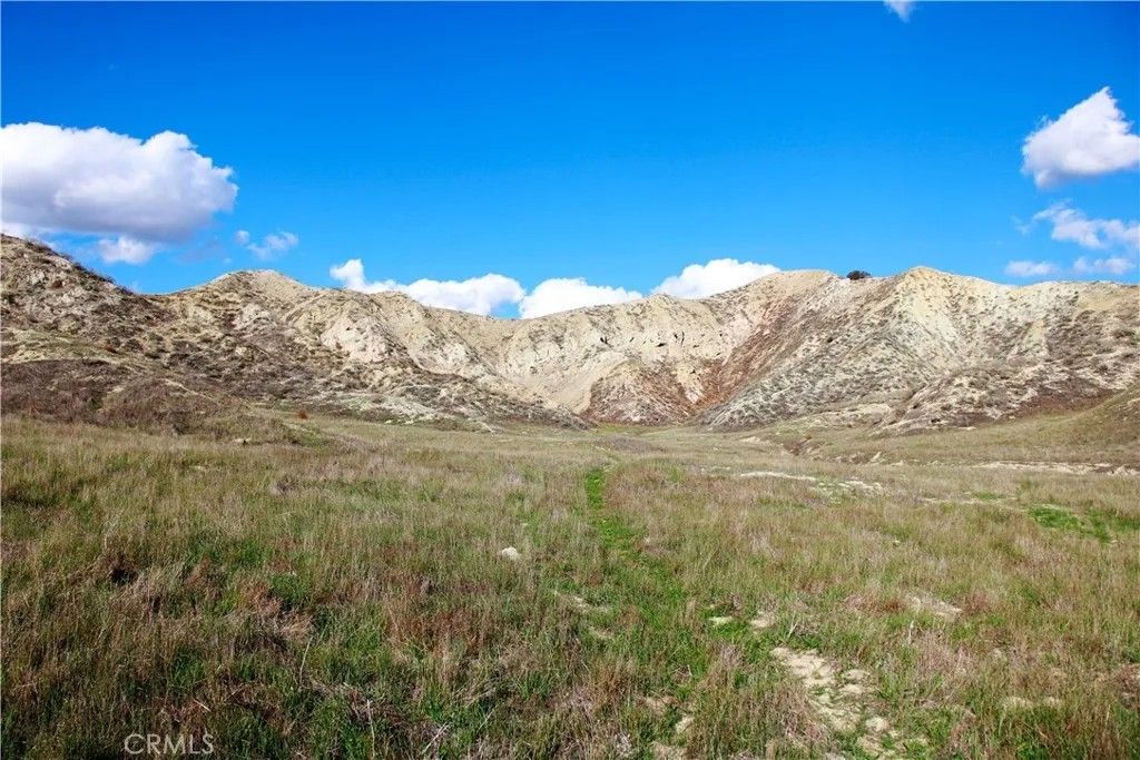 Photo of 40 Gilman Springs, Moreno Valley, CA 92555 (MLS # IV22254998)