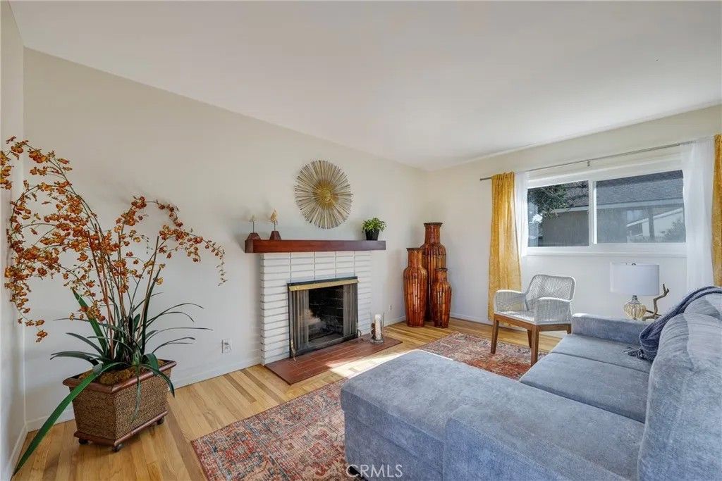 Photo of 1343 W Oak Ave, Fullerton, CA 92833 (MLS # PW26014404)