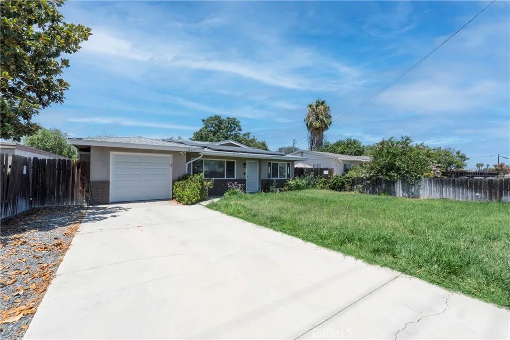 327 S Gilbert