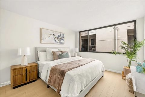Tiny photo for 421 S La Fayette Park Place #624, Los Angeles, CA 90057 (MLS # TR25249309)