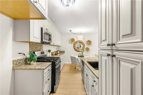 Tiny photo for 421 S La Fayette Park Place #624, Los Angeles, CA 90057 (MLS # TR25249309)