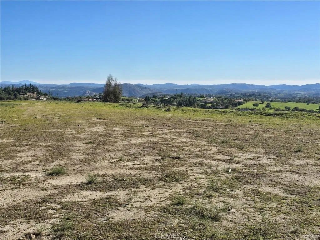 Photo of 1387 Las Vistas Rd, Fallbrook, CA 92028 (MLS # SW26190781)