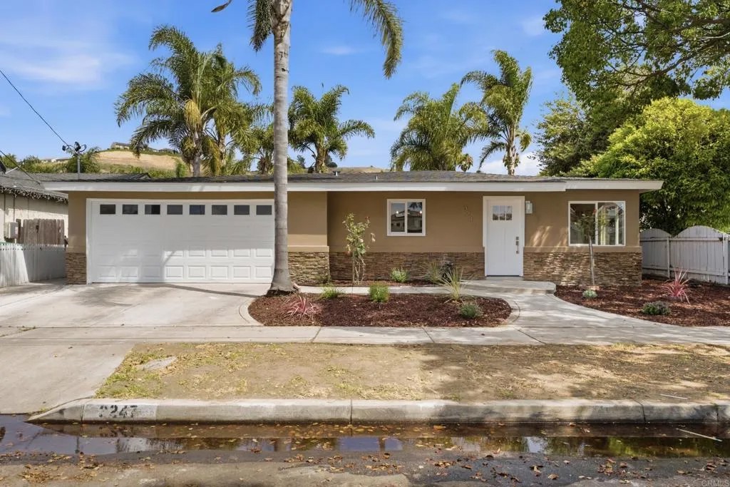 3247 Carolyn Circle