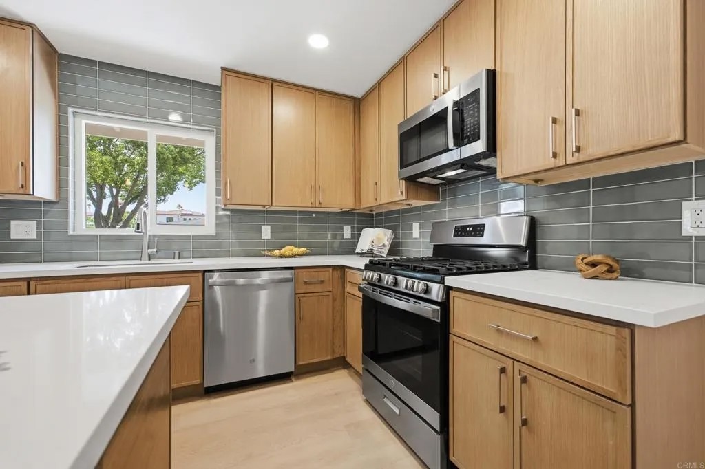 3247 Carolyn Circle