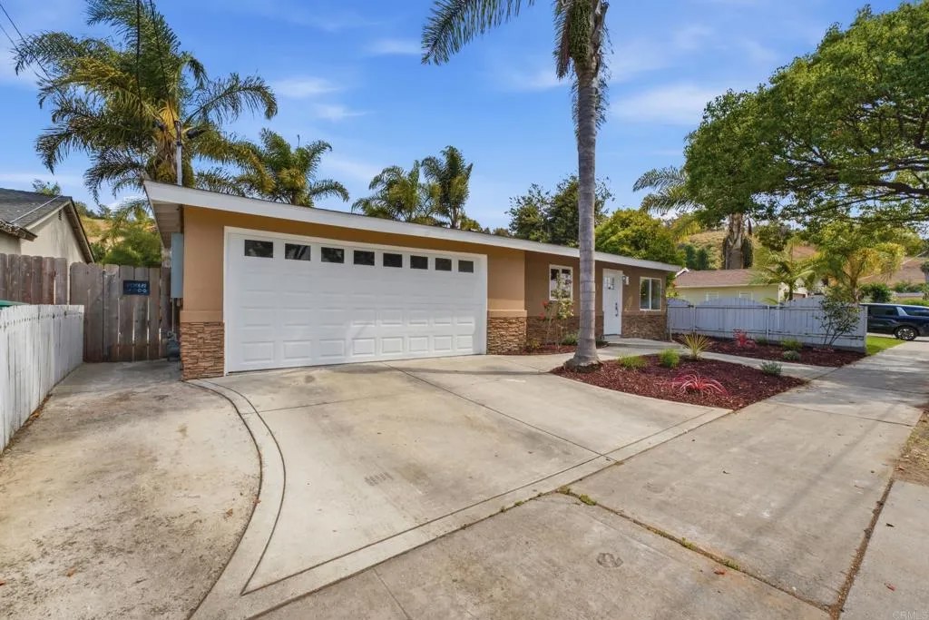 3247 Carolyn Circle