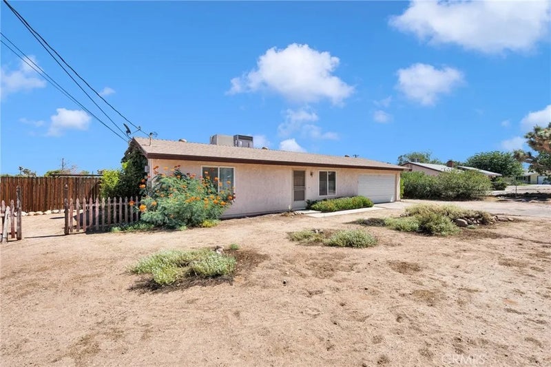 10599 Oakwood
