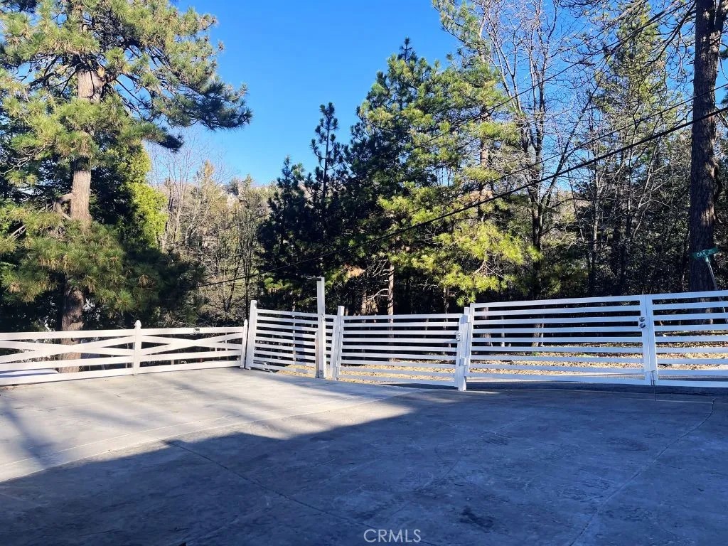 1350 Oak