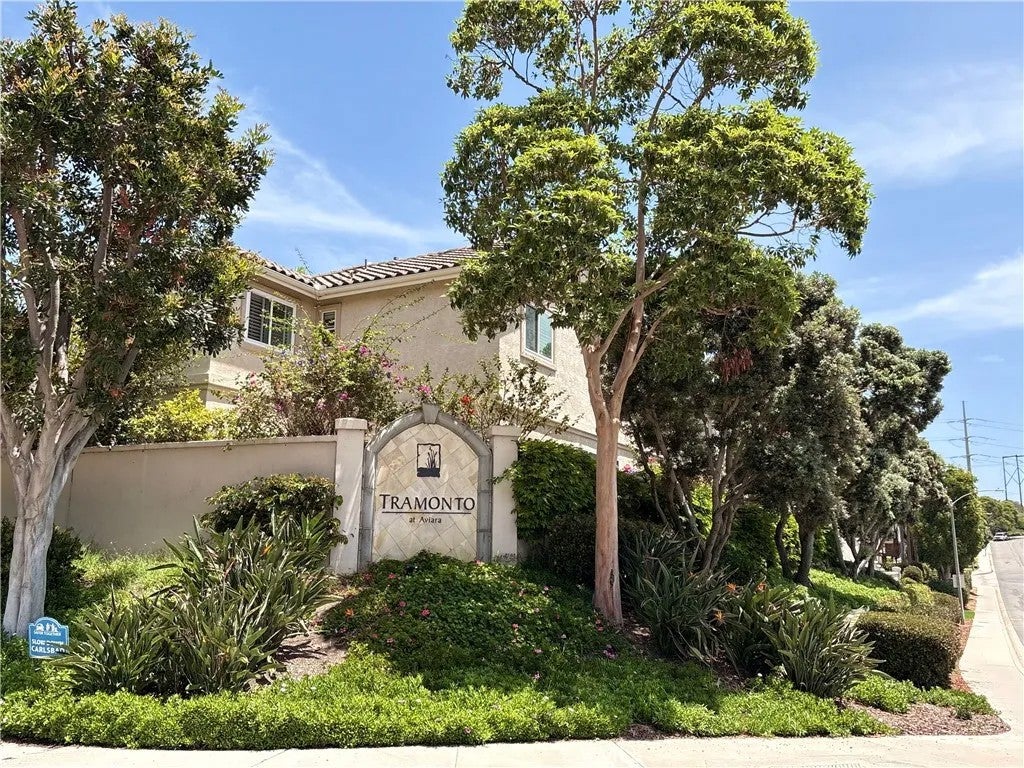 7147 Tanager Drive