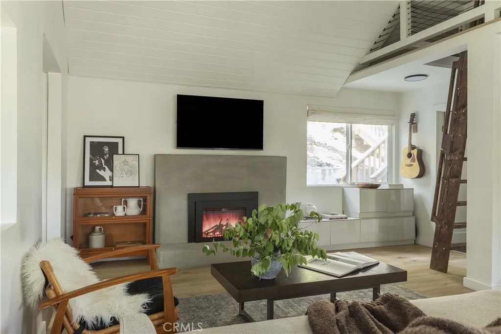 829 Sierra Vista Drive