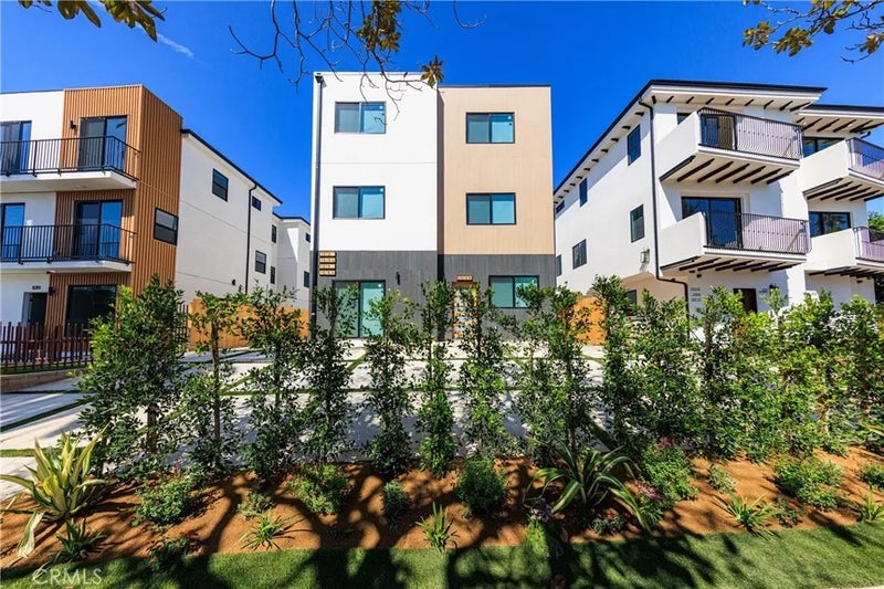 1015 S Citrus