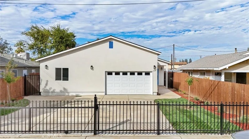 325 Holtby RD