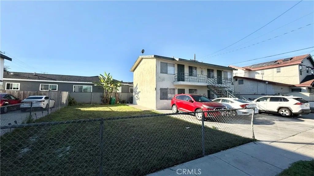 Photo of 1084 E 19th St, Long Beach, CA 90806 (MLS # PW25267494)