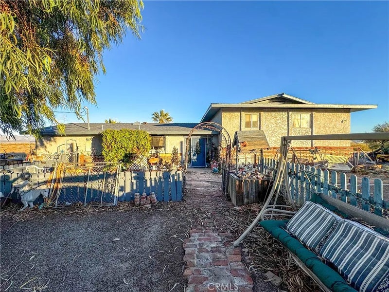 1415 Tamarack Lane