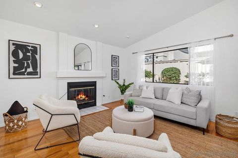 4040 Caminito Suero San Diego CA 92122