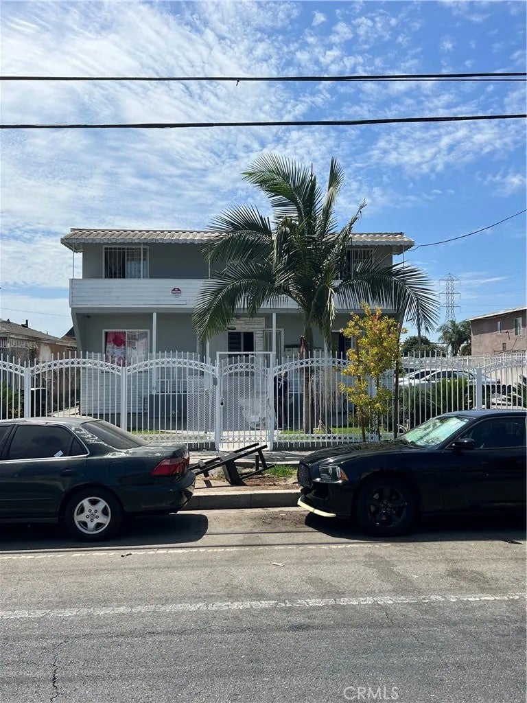 714 E 108th