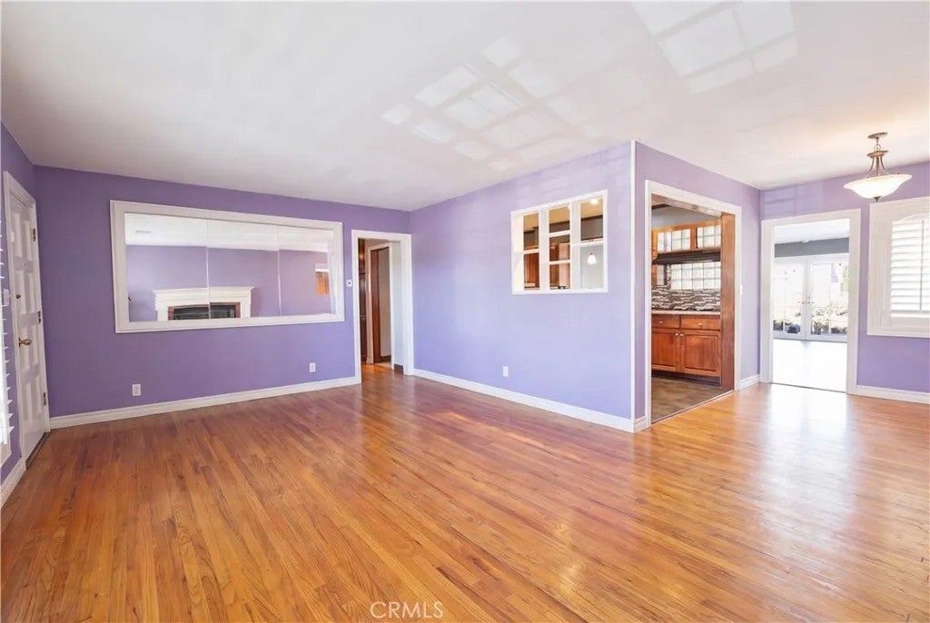 7032 Encino