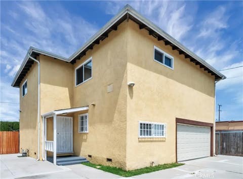 Photo of 811 W Poplar Street, Compton, CA 90220 (MLS # SB26184026)