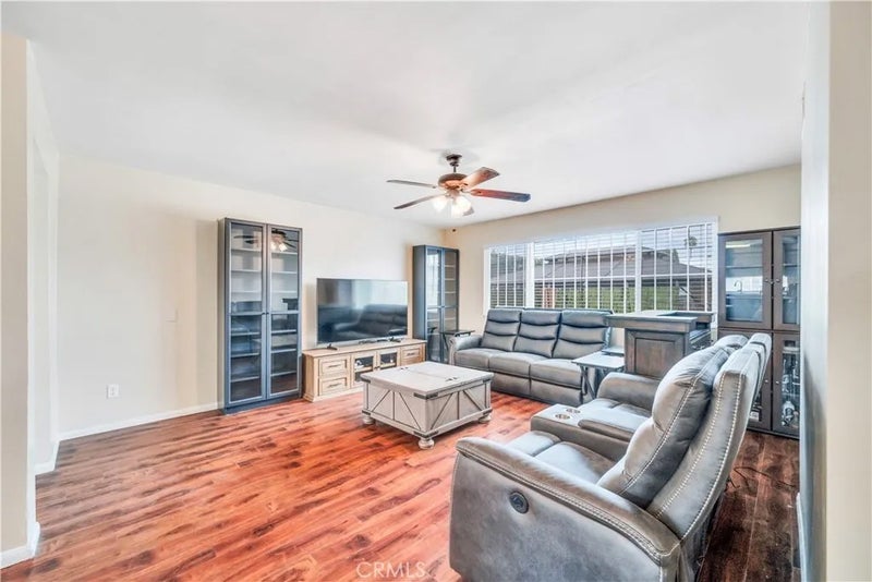 811 W Poplar Street