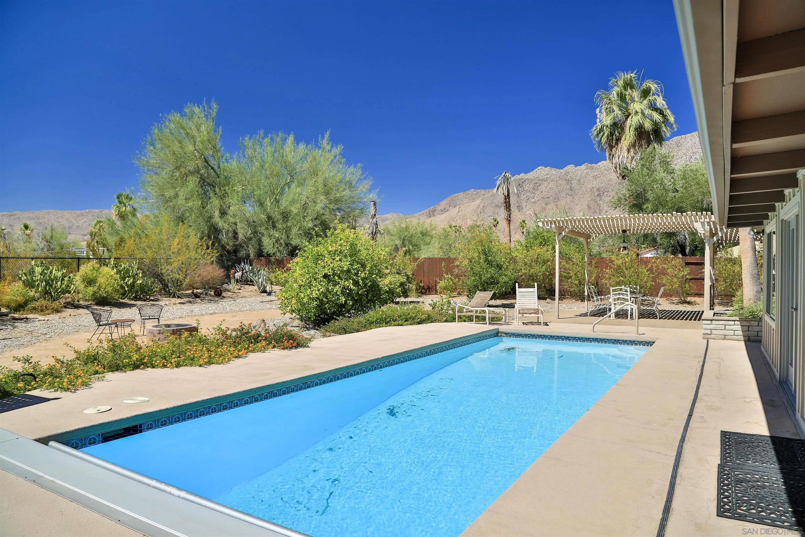355 Pointing Rock Dr
