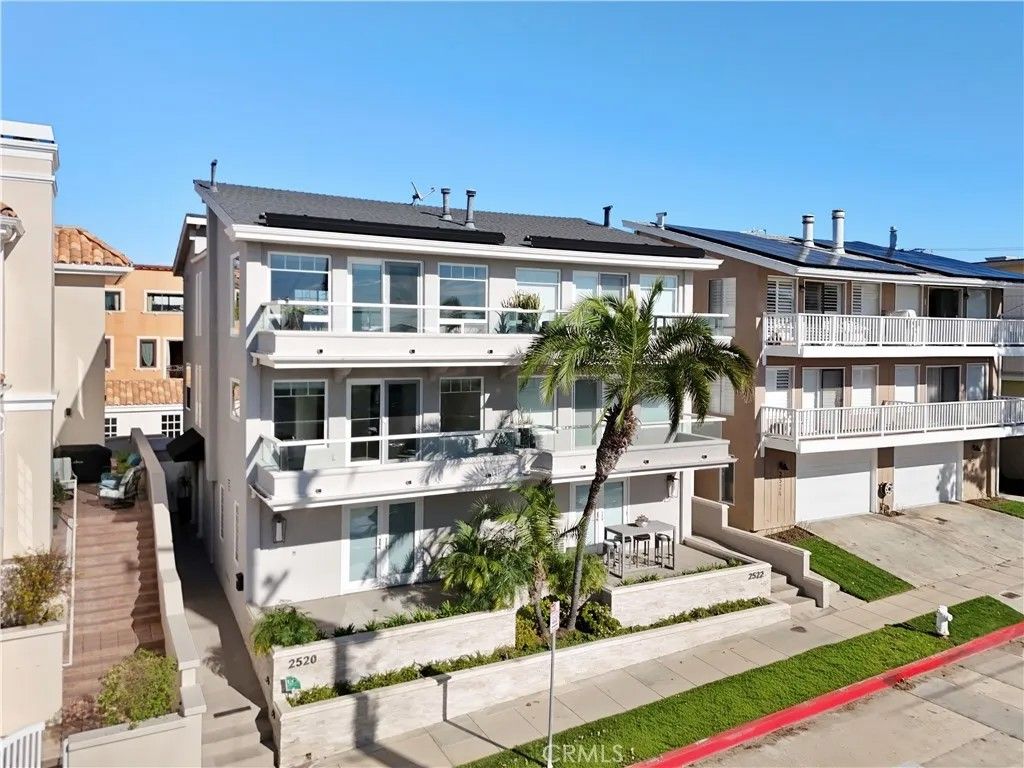 Photo of 2520 Seaview Avenue, Corona Del Mar, CA 92625 (MLS # NP26078208)