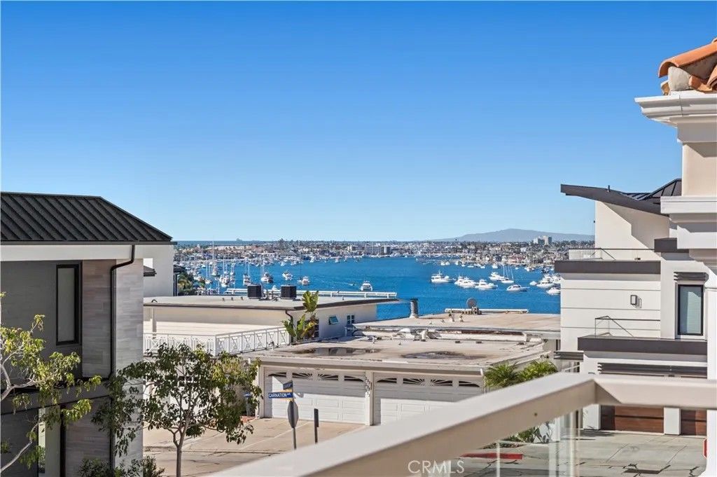 Photo of 2520 Seaview Avenue, Corona Del Mar, CA 92625 (MLS # NP26078208)