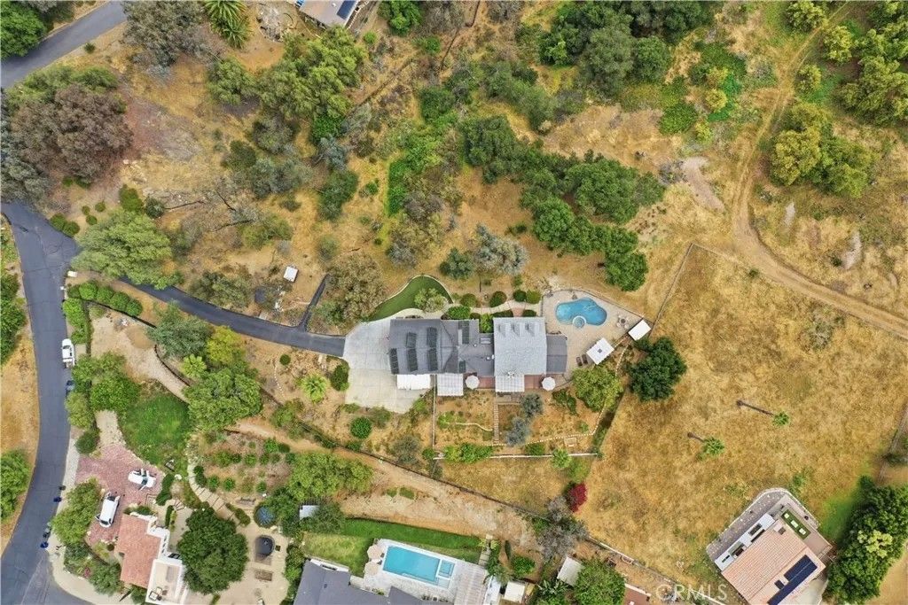 Photo of 375 Woodland Hills Drive, Escondido, CA 92029 (MLS # SW26074485)