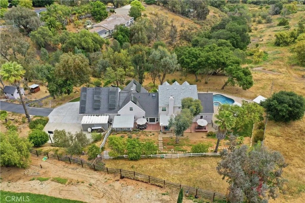 Photo of 375 Woodland Hills Drive, Escondido, CA 92029 (MLS # SW26074485)