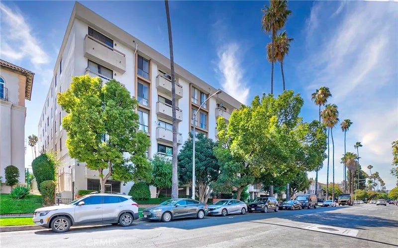 533 S St Andrews Place 408