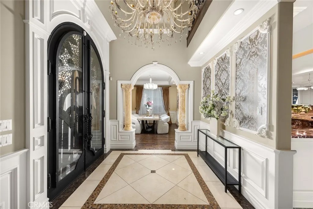 536 W Camino Real