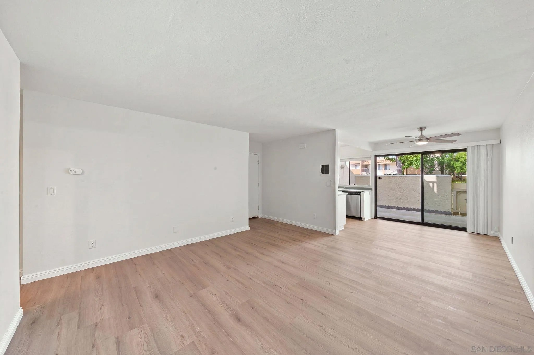 10805 Camino Ruiz 43