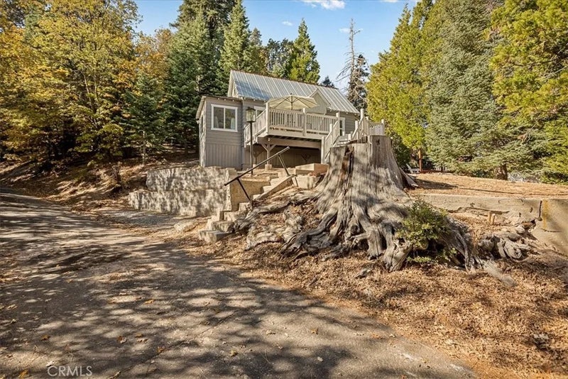 25660 Lo Lane