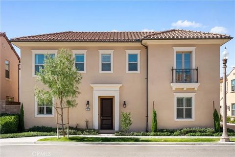 Photo of 121 Tall Reed, Irvine, CA 92618 (MLS # TR25245277)