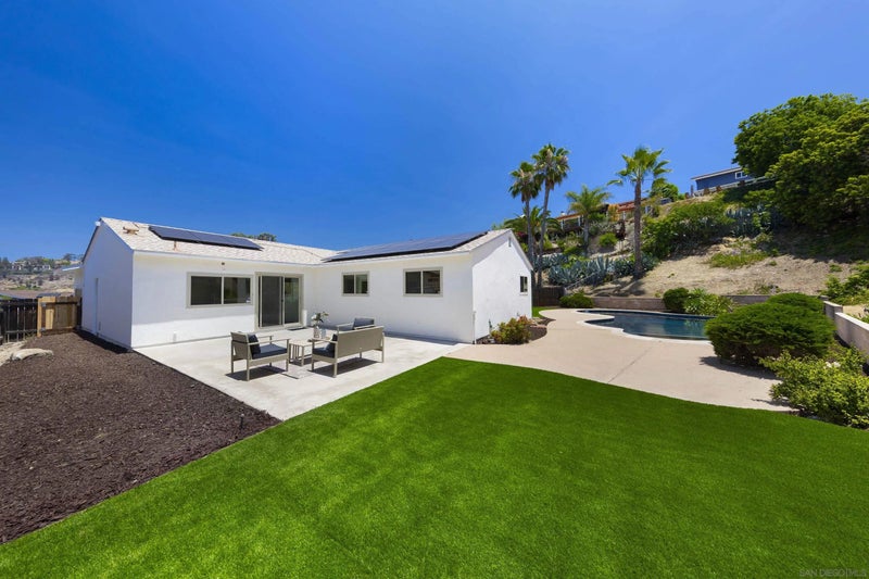 7225 Laura Ct