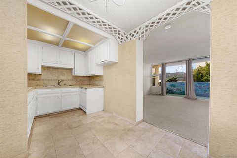 Tiny photo for 2510 Torrey Pines #212, La Jolla, CA 92037 (MLS # 250042617)