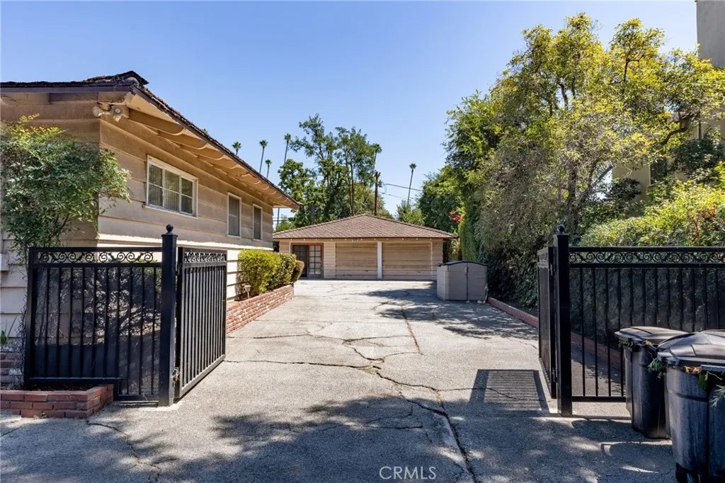 1640 Bedford Road