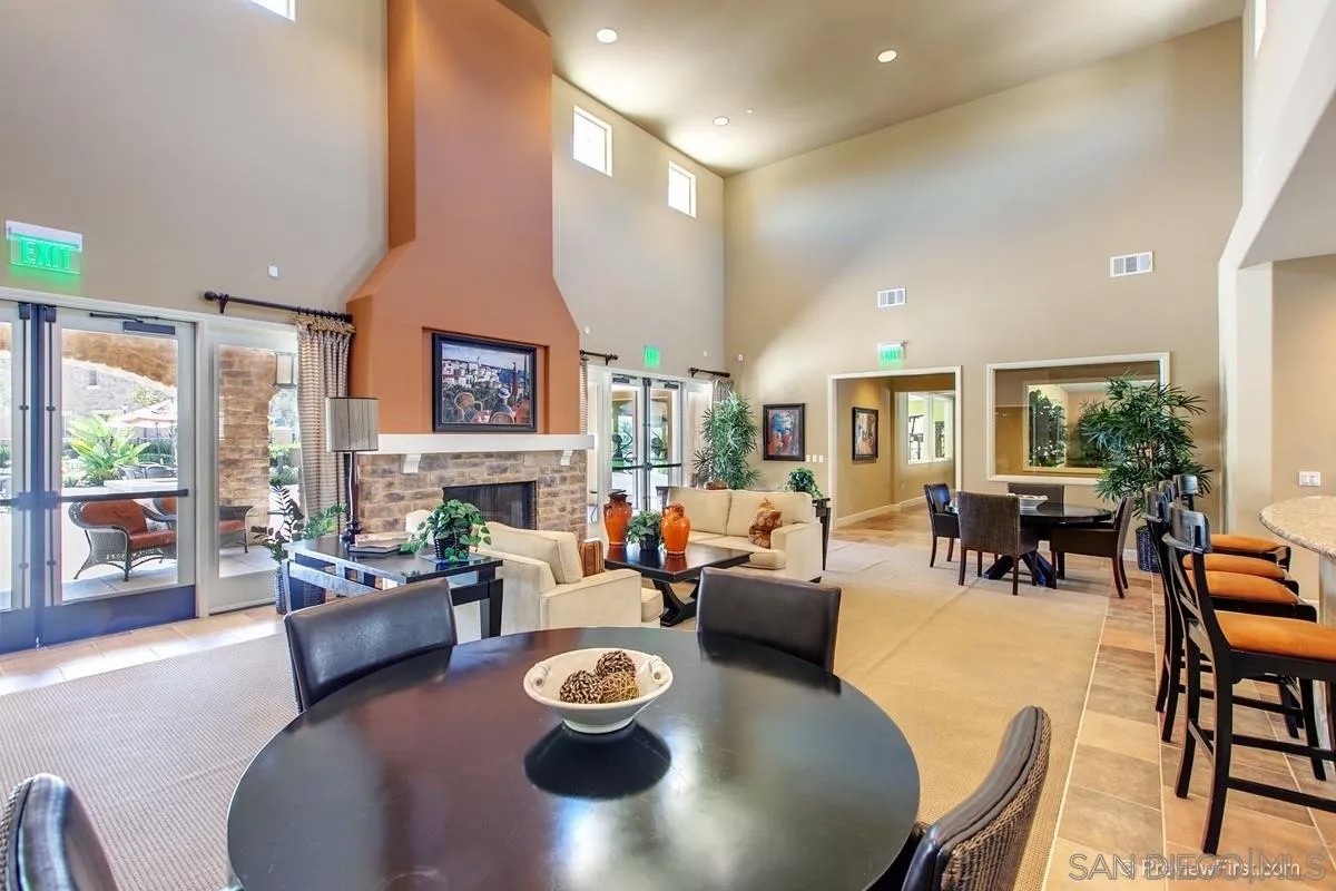 10637 Golden Willow Tr