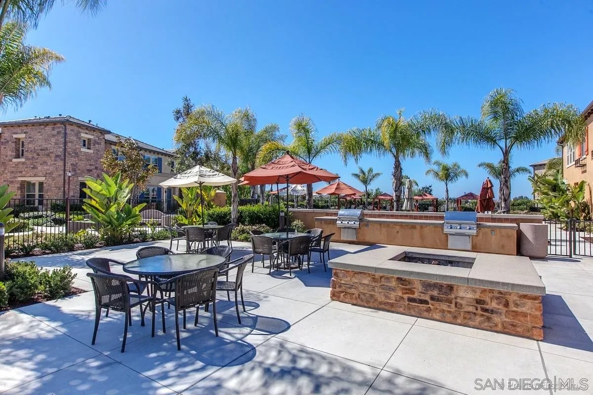 10637 Golden Willow Tr
