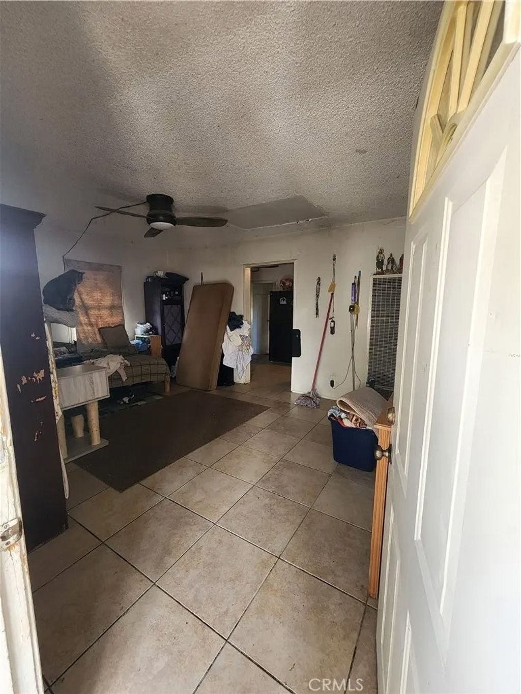 Photo of 712 S Vicentia Ave, Corona, CA 92882 (MLS # IG26005820)