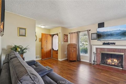 Tiny photo for 945 W Bonnie Brae Ct, Ontario, CA 91762 (MLS # IV25236634)